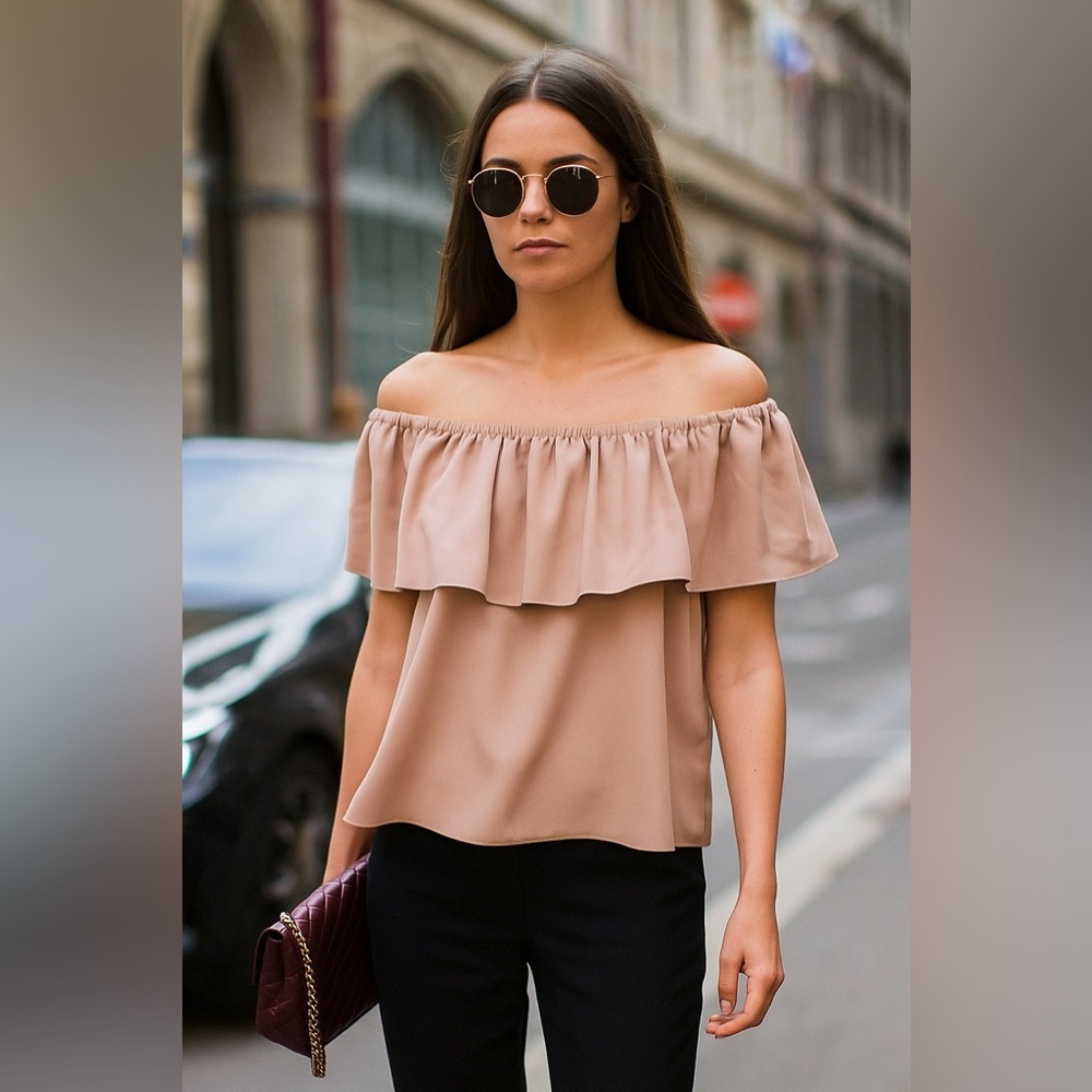 Aritzia by Wilfred Off-Shoulder short sleeve sma